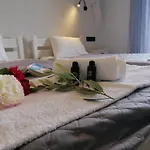Makis Apartments
